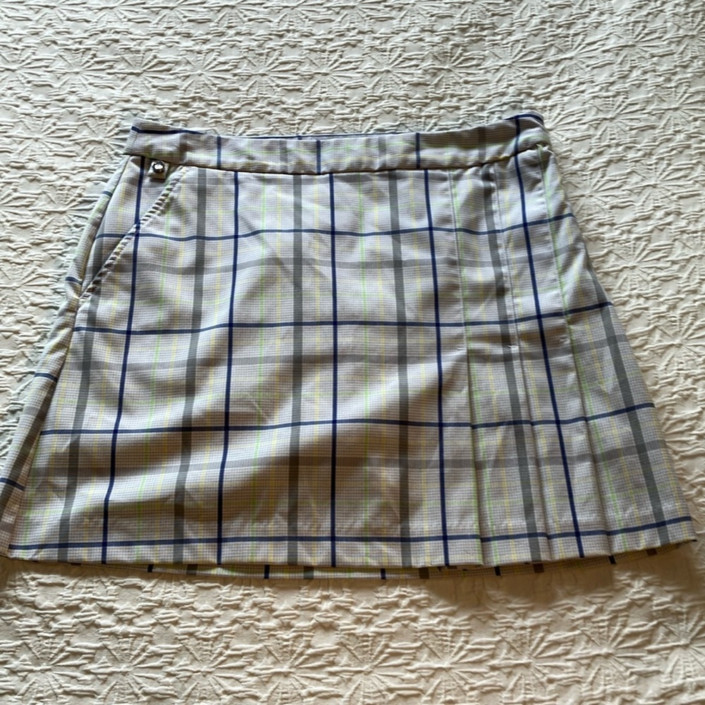 Gray white yellow blue green izod performx size 4 skort w/white shorts attached
